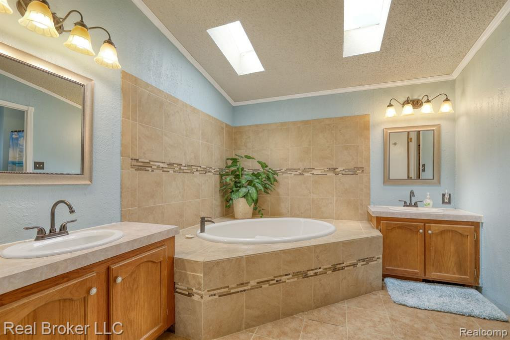 9349 MAPLE Street, New Lothrop, MI 48460 — Photo 15