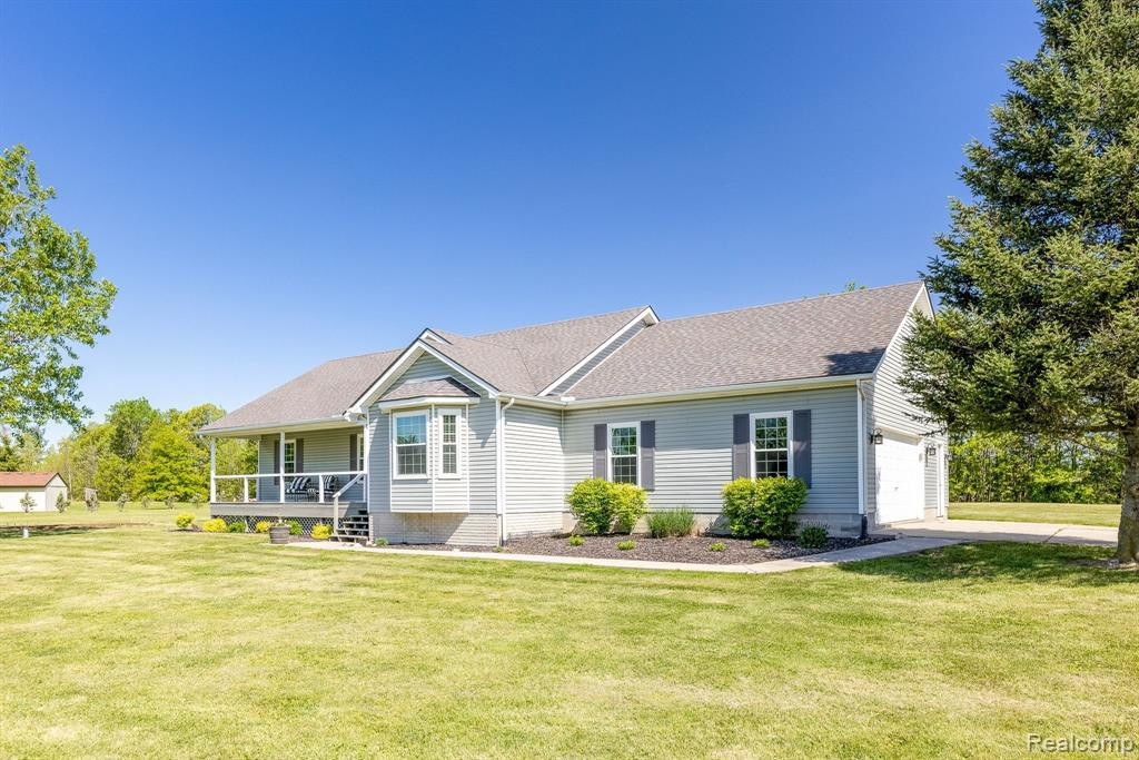 11462 VINSON Lane, Emmett, MI 48022 — Photo 4