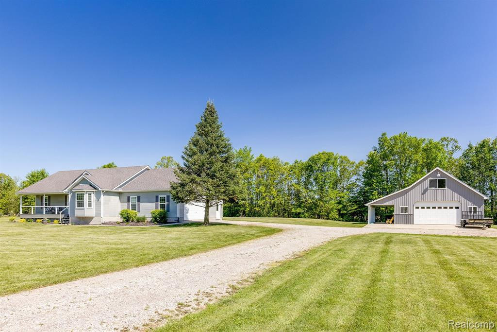 11462 VINSON Lane, Emmett, MI 48022 — Photo 6