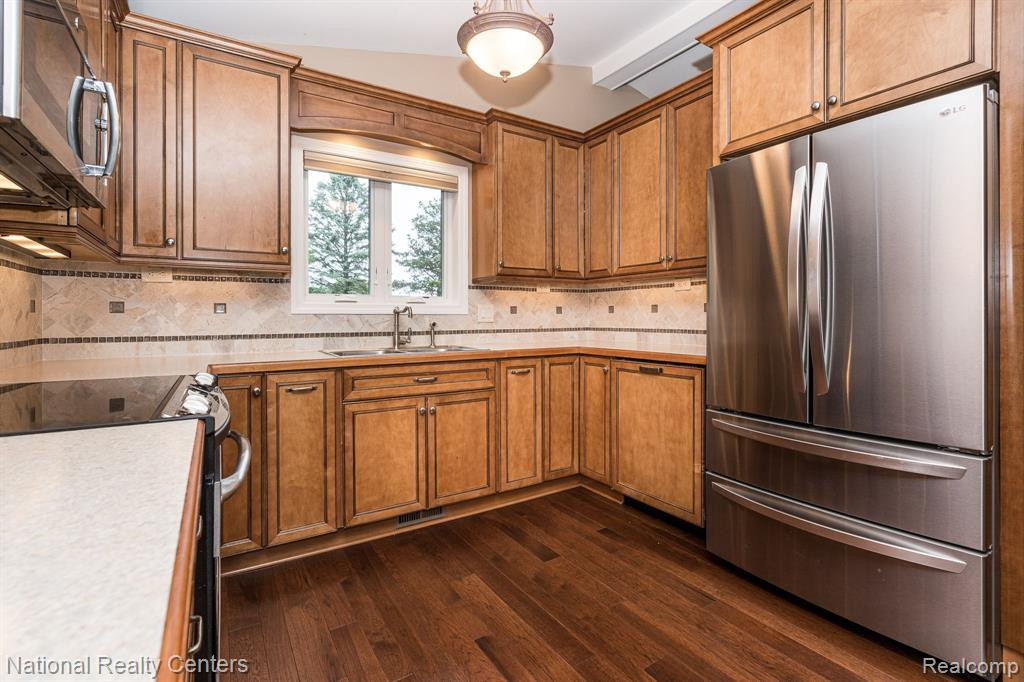 605 LAKES EDGE Drive, Oxford, MI 48371 — Photo 5