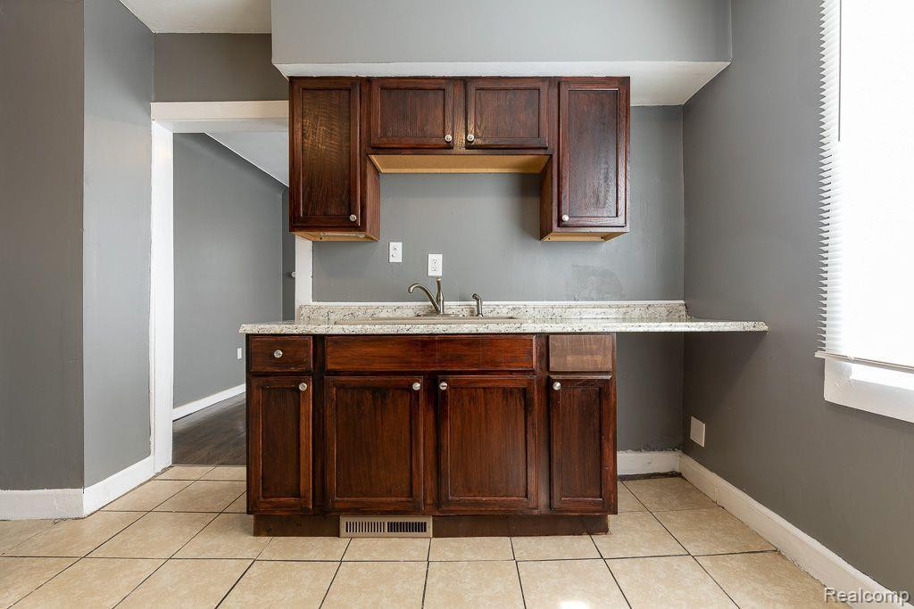 4234 BEACH Street, Ecorse, MI 48229 — Photo 17