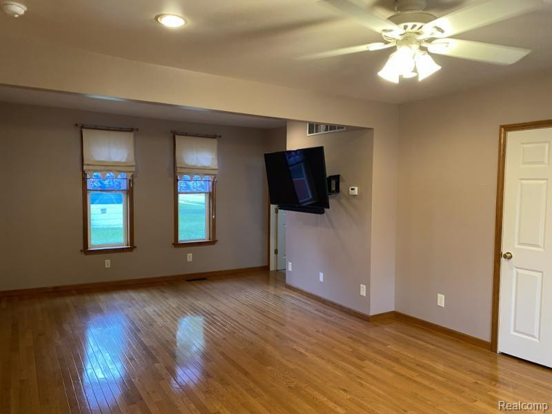 50 MABEL Street, Pigeon Vlg, MI — Photo 8