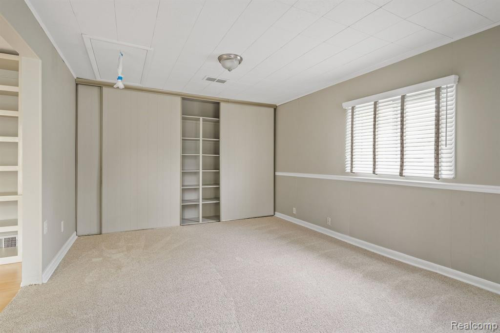 6368 HERMANA Road, West Bloomfield, MI 48324 — Photo 10