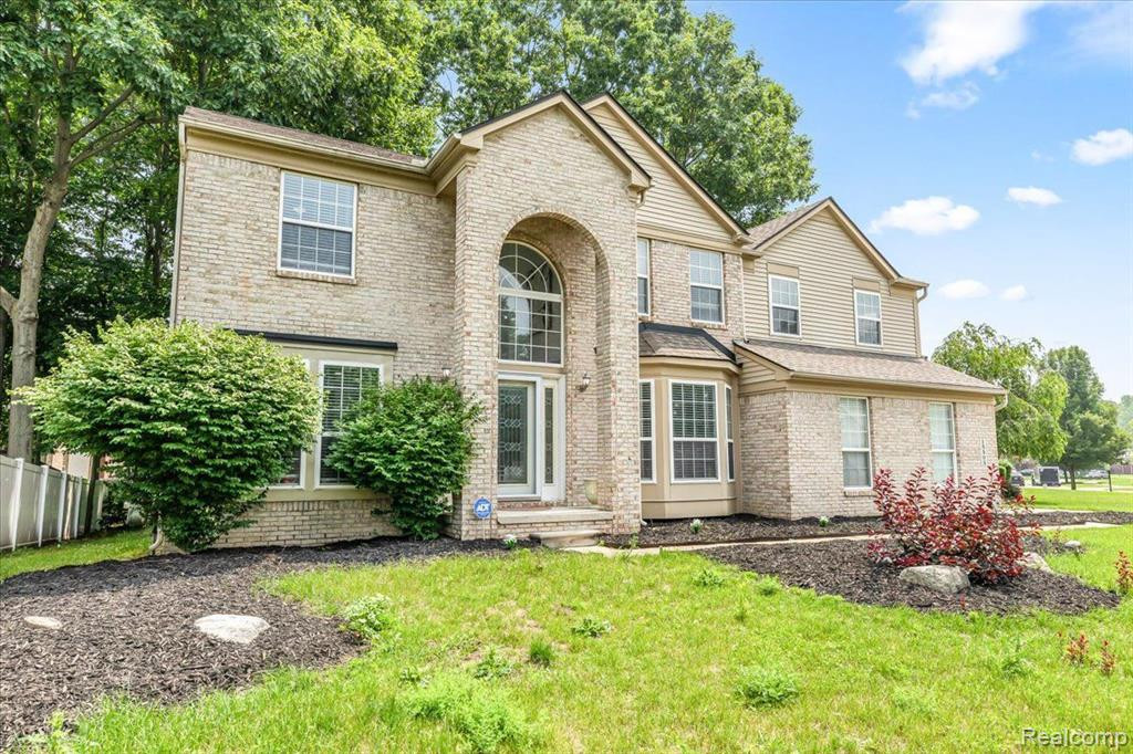15595 BROOKSIDE Drive, Van Buren, MI 48111 — Photo 2