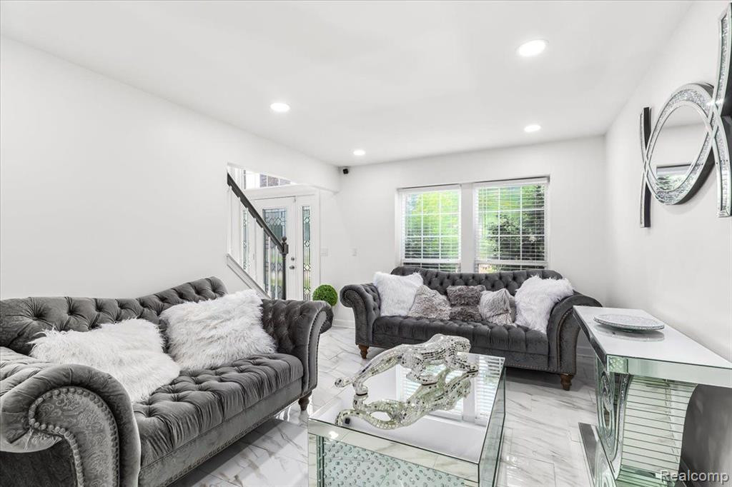 15595 BROOKSIDE Drive, Van Buren, MI 48111 — Photo 11
