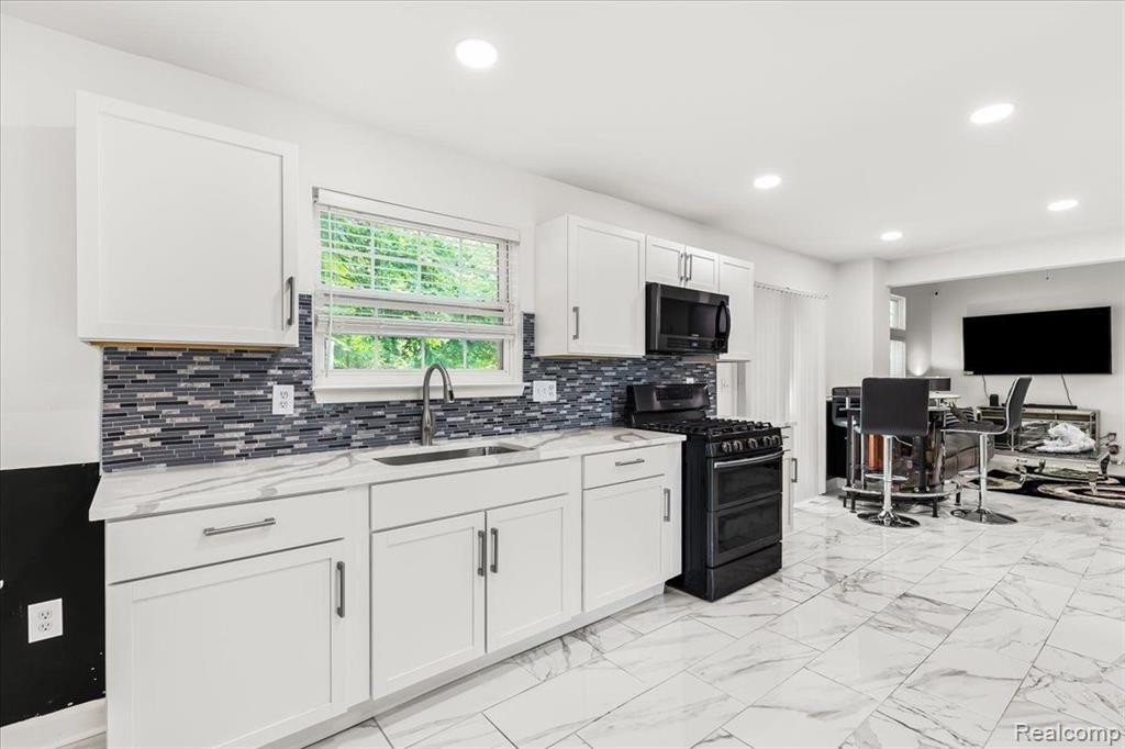 15595 BROOKSIDE Drive, Van Buren, MI 48111 — Photo 15