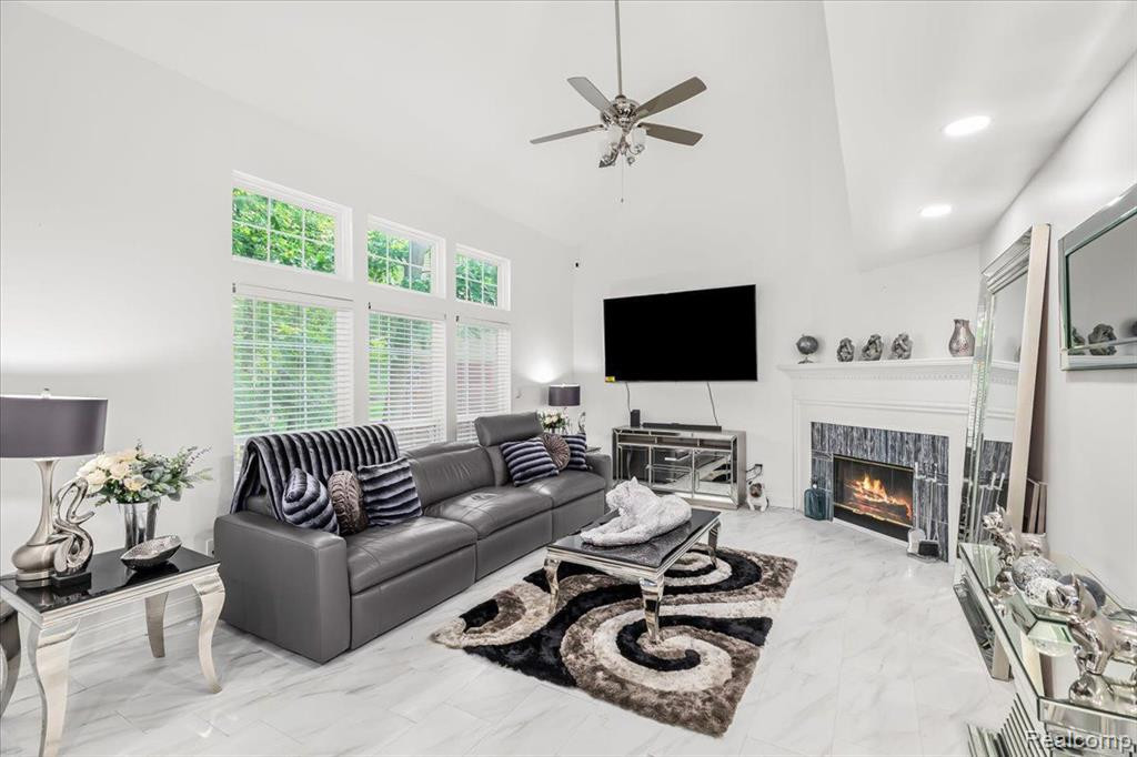 15595 BROOKSIDE Drive, Van Buren, MI 48111 — Photo 18