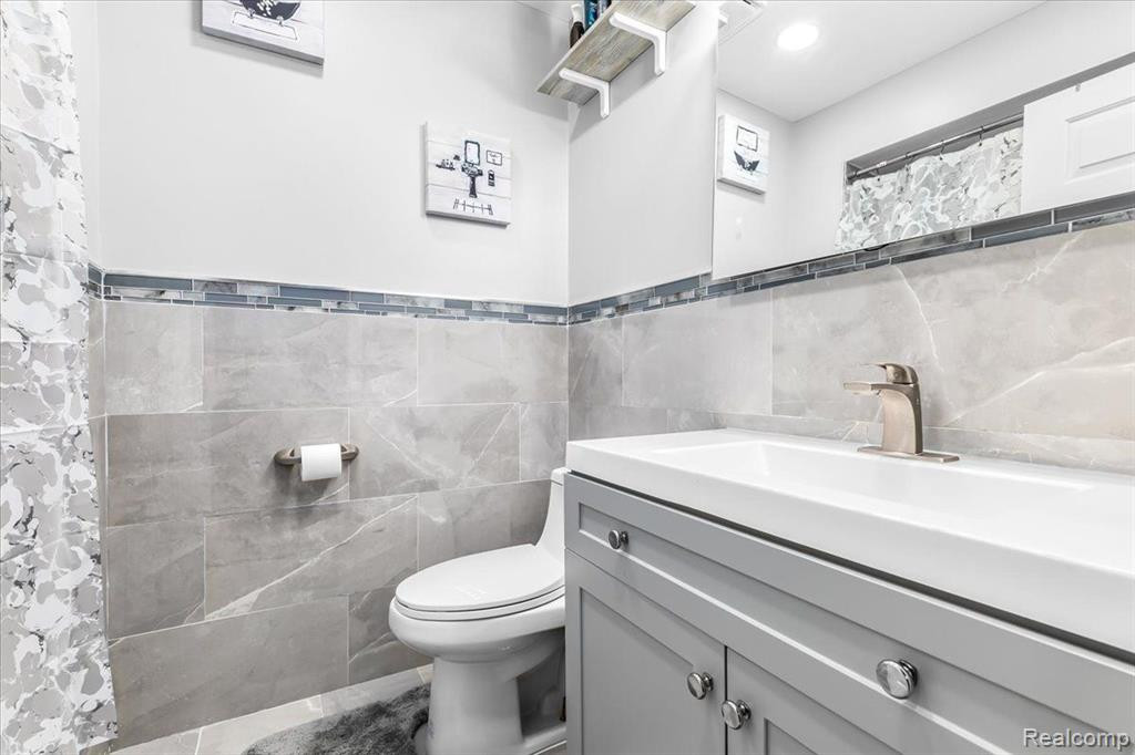 15595 BROOKSIDE Drive, Van Buren, MI 48111 — Photo 27