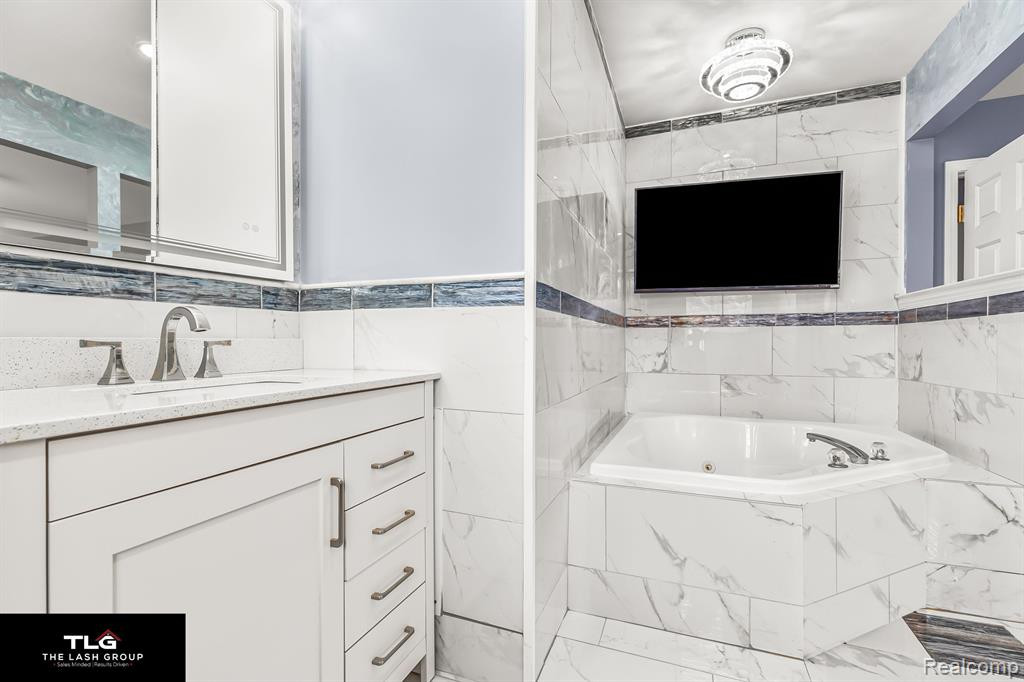 15595 BROOKSIDE Drive, Van Buren, MI 48111 — Photo 30