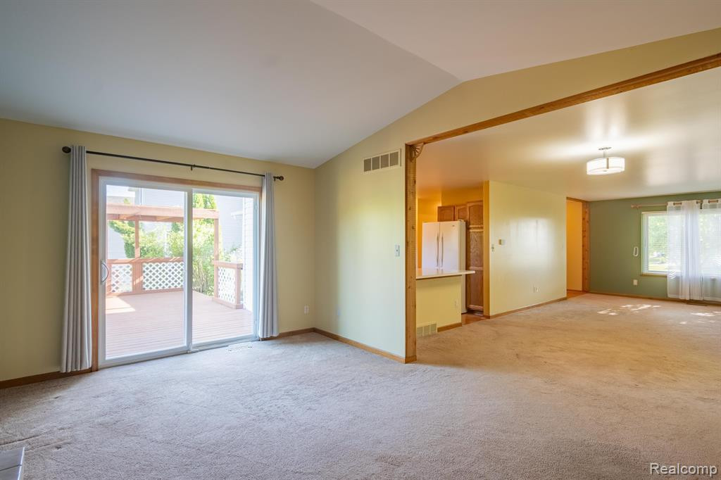 780 STONEY Drive, South Lyon, MI 48178 — Photo 4