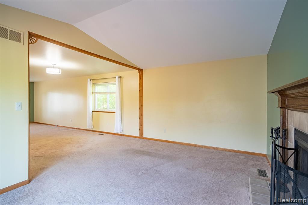 780 STONEY Drive, South Lyon, MI 48178 — Photo 15