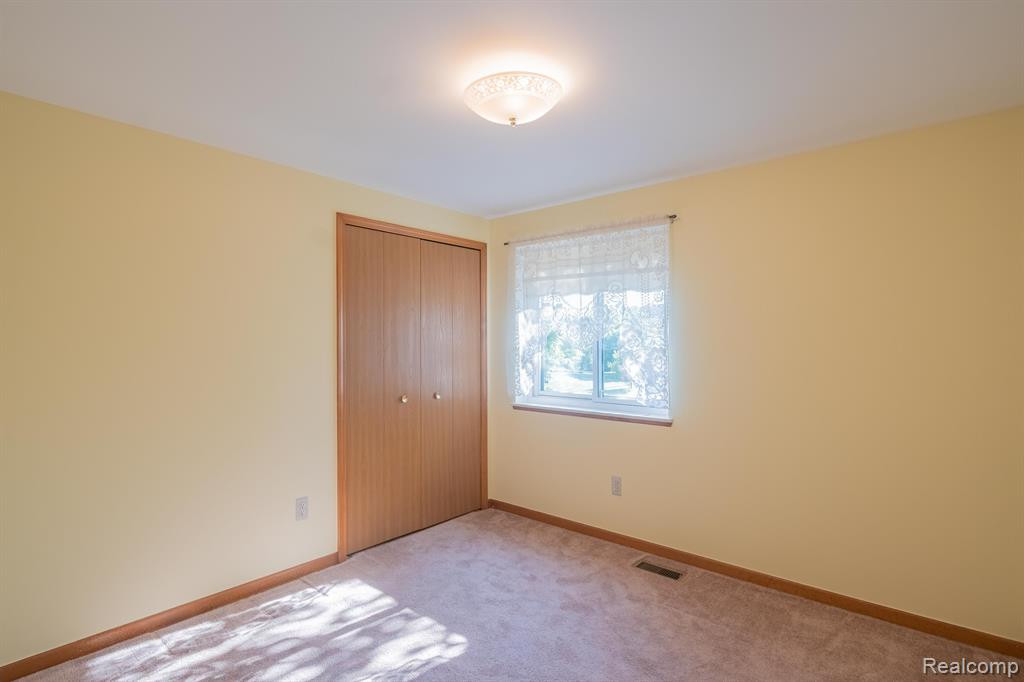 780 STONEY Drive, South Lyon, MI 48178 — Photo 18