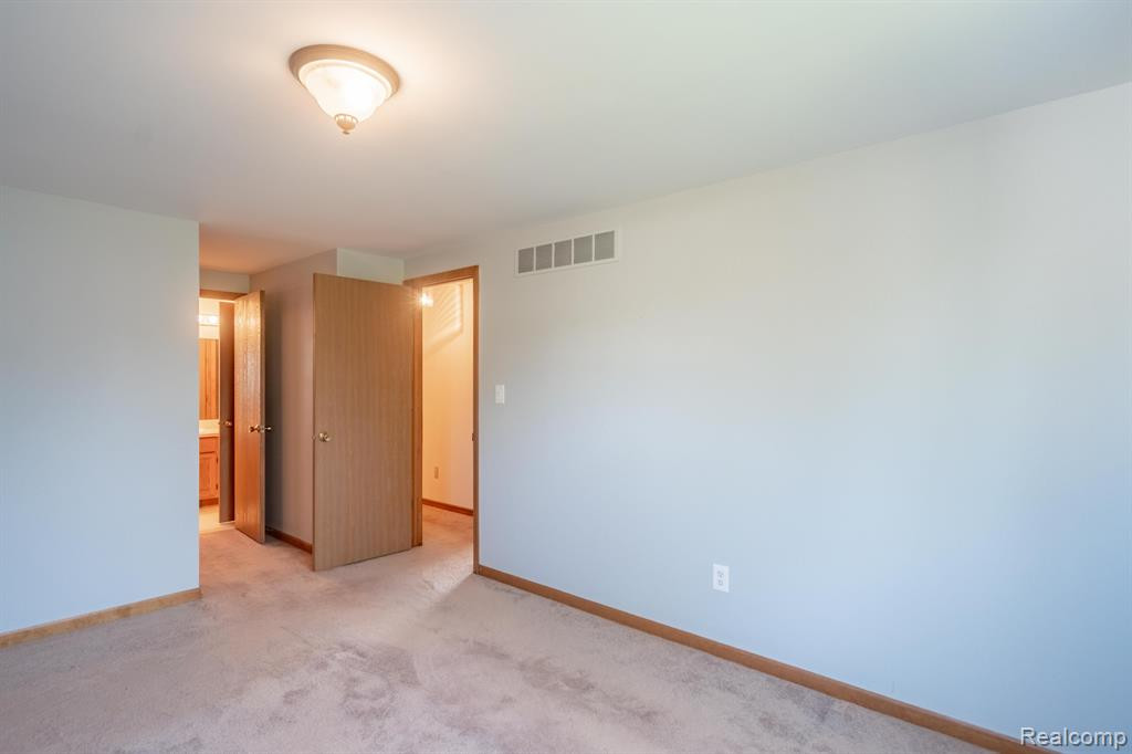 780 STONEY Drive, South Lyon, MI 48178 — Photo 23