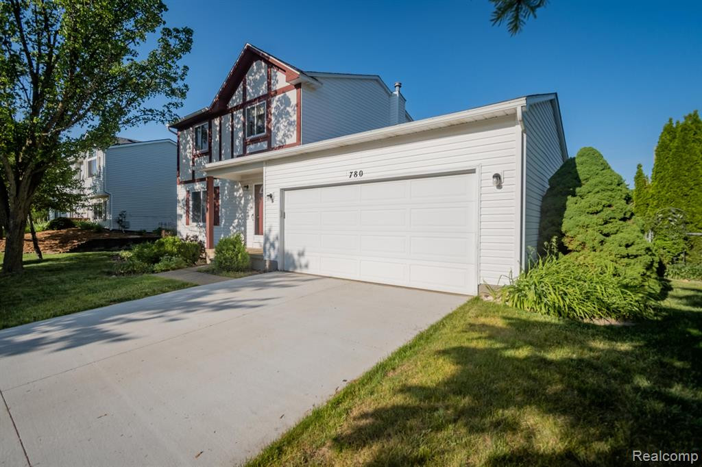 780 STONEY Drive, South Lyon, MI 48178 — Photo 34