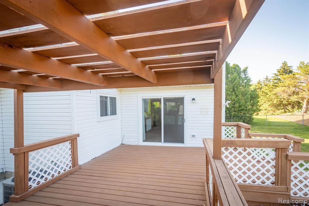 780 STONEY Drive, South Lyon, MI 48178 — Photo 36