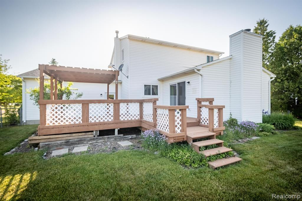 780 STONEY Drive, South Lyon, MI 48178 — Photo 37