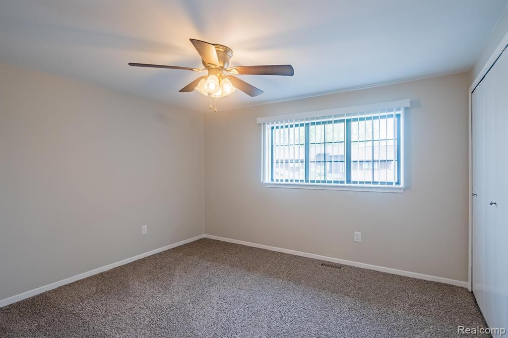 26746 SUMMERDALE Drive, Southfield, MI 48033 — Photo 16