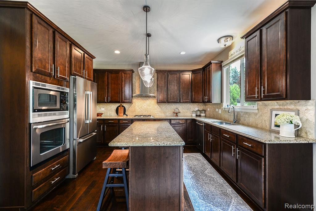 22464 St. James Drive, Northville, MI 48167 — Photo 9