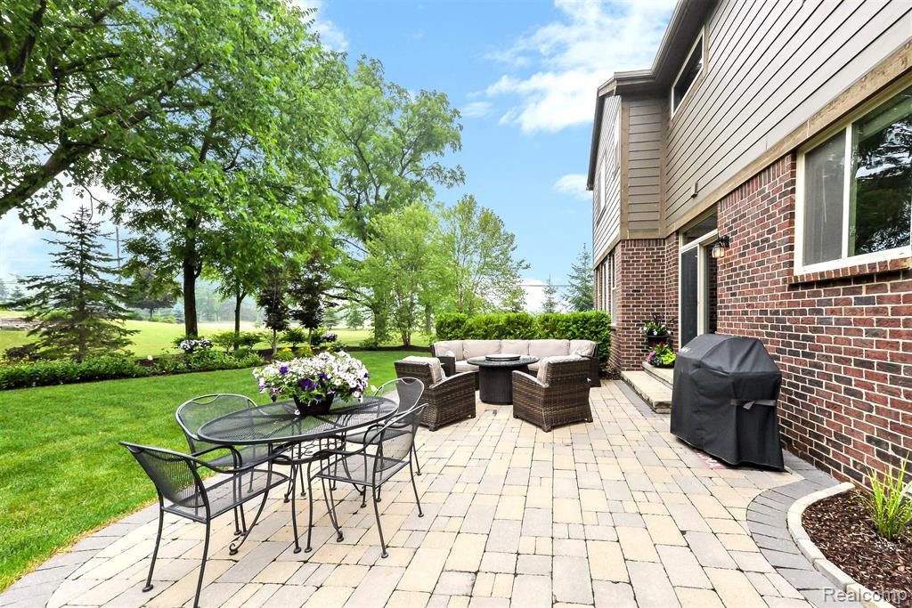 22464 St. James Drive, Northville, MI 48167 — Photo 24