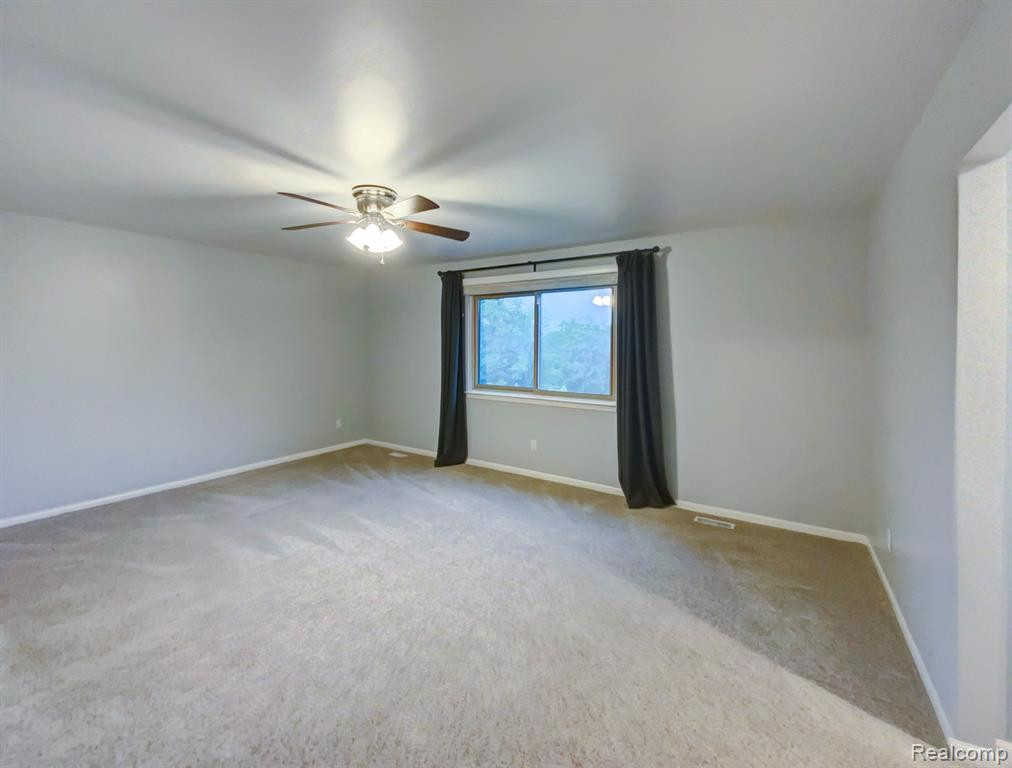 3198 HONEYSUCKLE Drive, Ann Arbor, MI 48103 — Photo 5