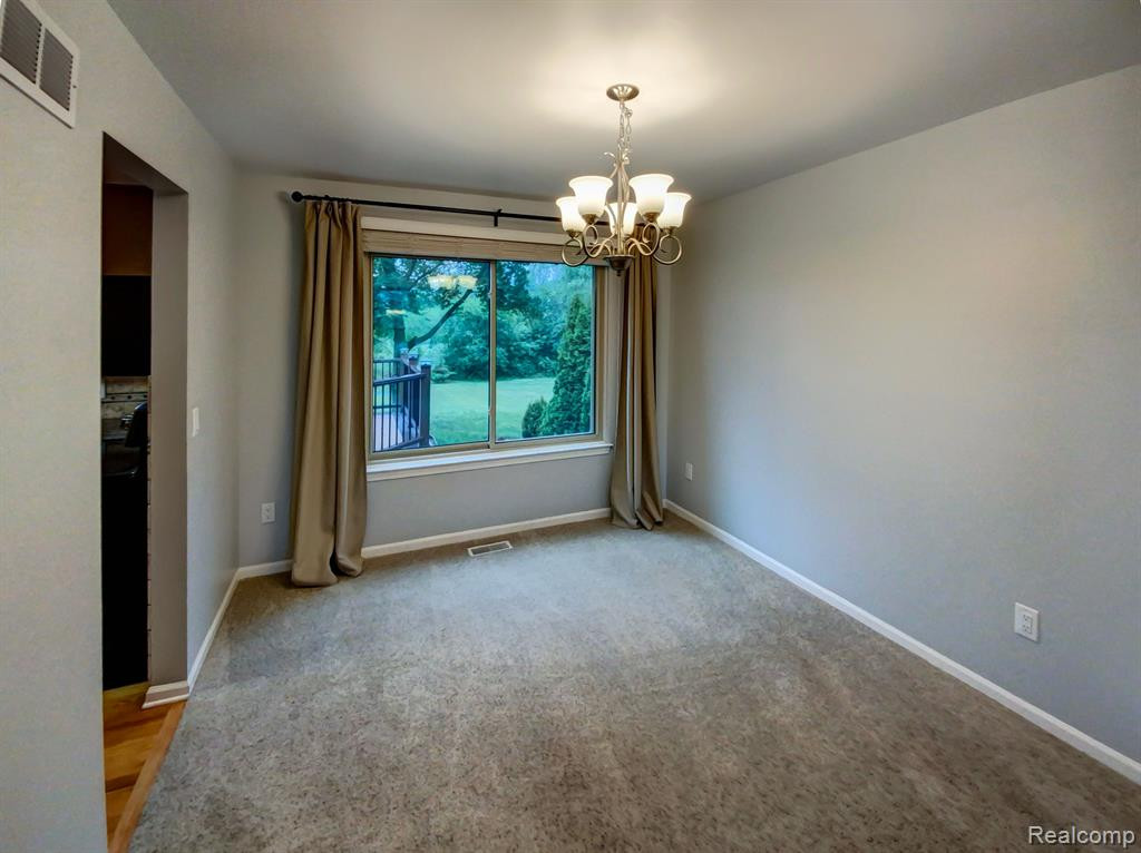 3198 HONEYSUCKLE Drive, Ann Arbor, MI 48103 — Photo 11