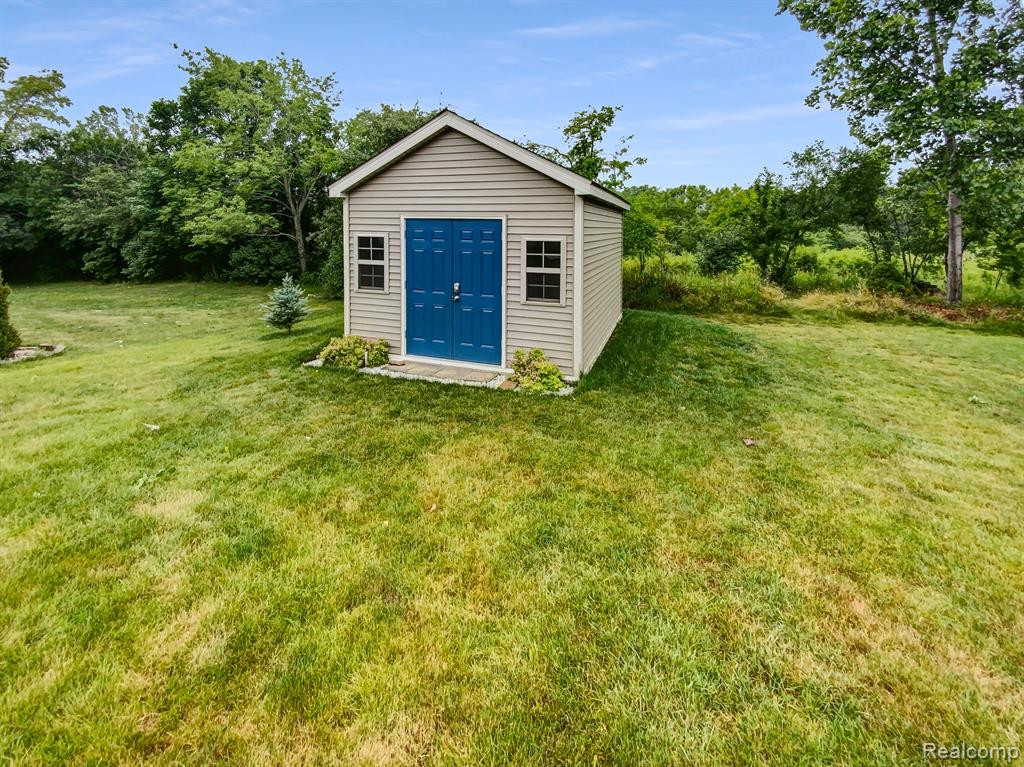 3198 HONEYSUCKLE Drive, Ann Arbor, MI 48103 — Photo 24