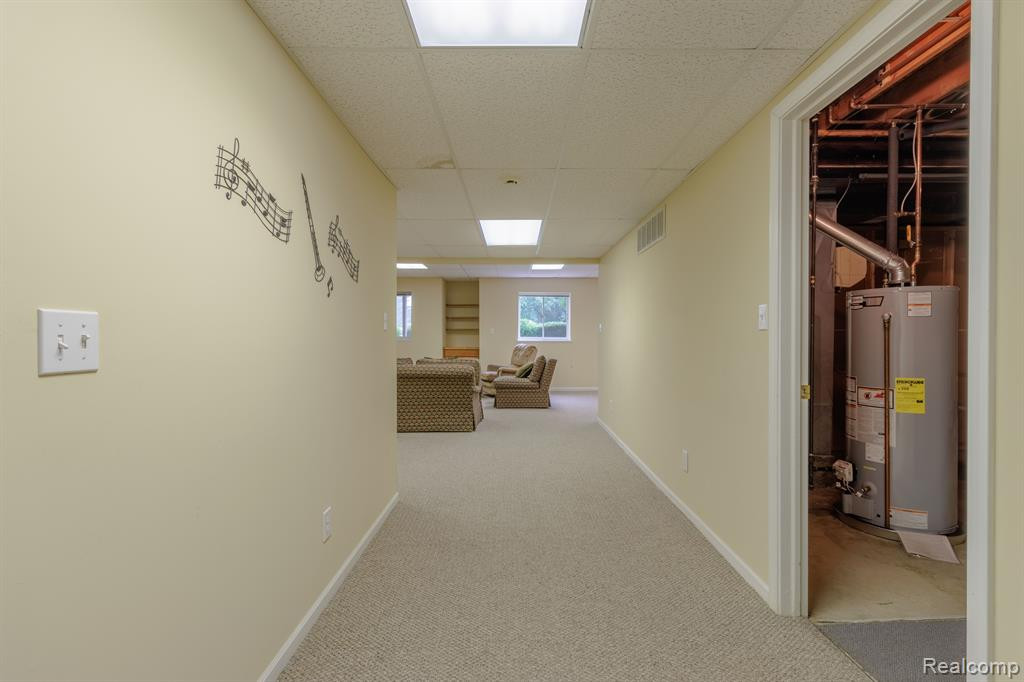 1897 STONEBRIDGE Drive N, Ann Arbor, MI 48108 — Photo 25