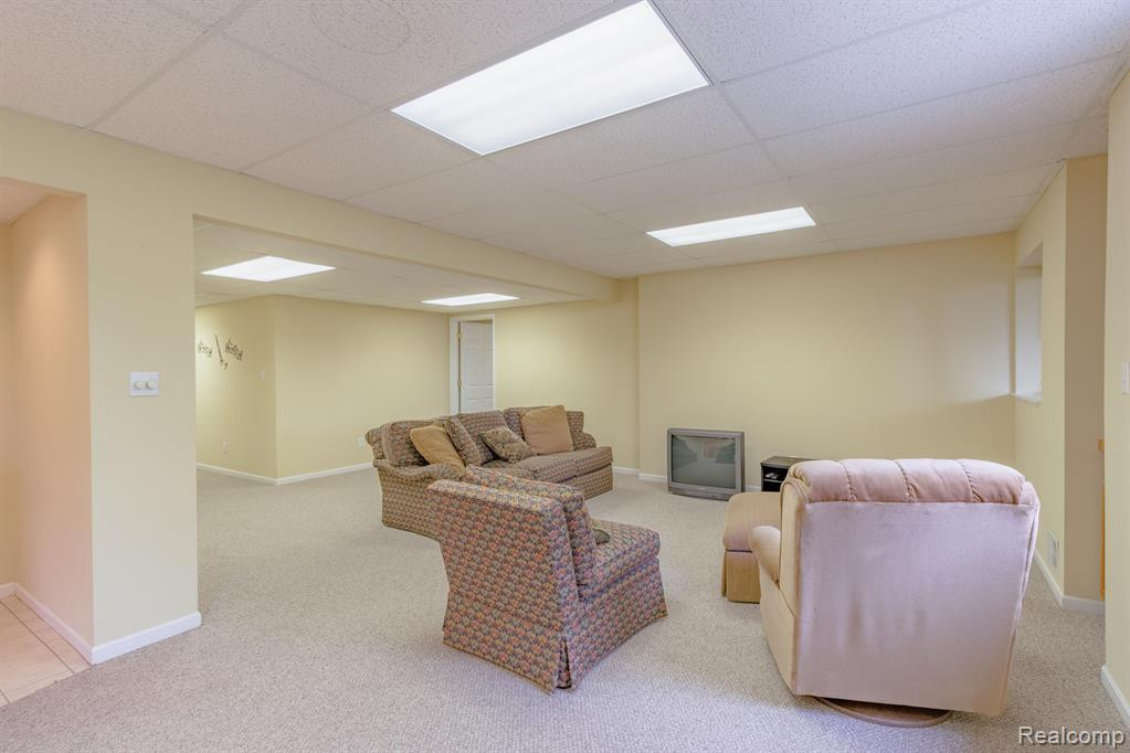 1897 STONEBRIDGE Drive N, Ann Arbor, MI 48108 — Photo 29
