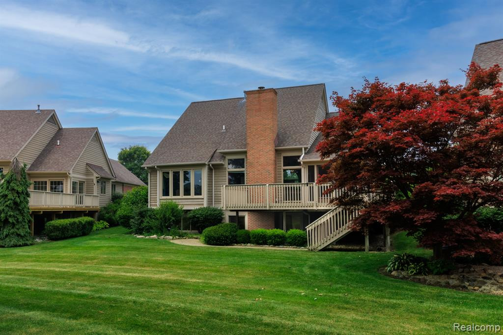 1897 STONEBRIDGE Drive N, Ann Arbor, MI 48108 — Photo 32
