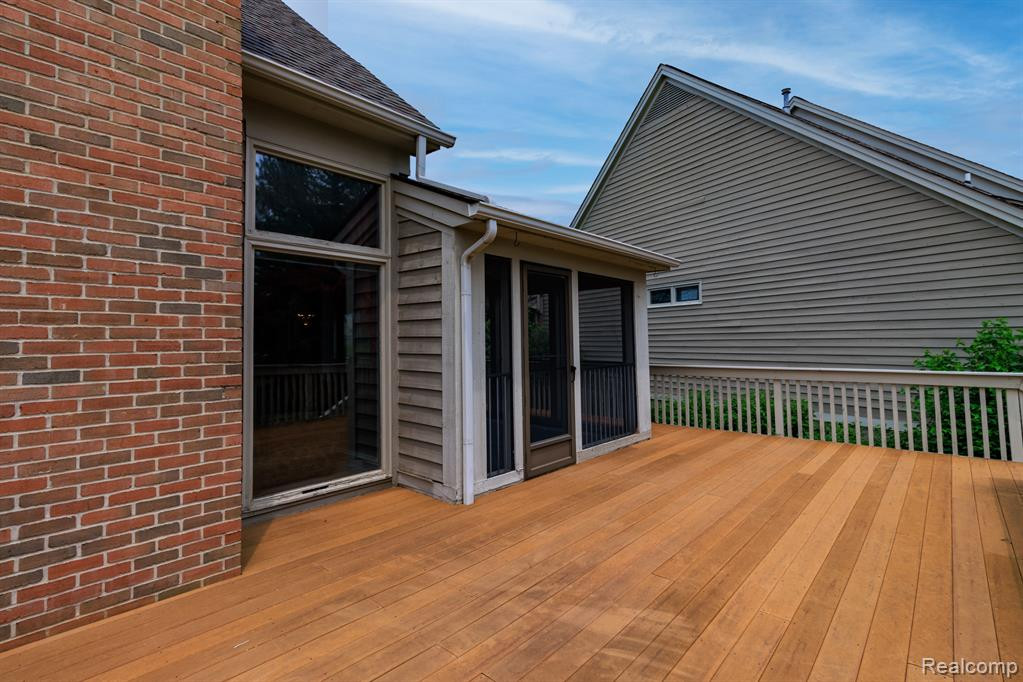 1897 STONEBRIDGE Drive N, Ann Arbor, MI 48108 — Photo 35