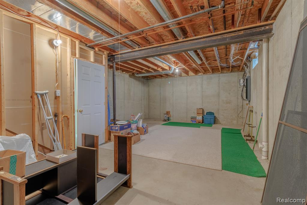 1897 STONEBRIDGE Drive N, Ann Arbor, MI 48108 — Photo 38