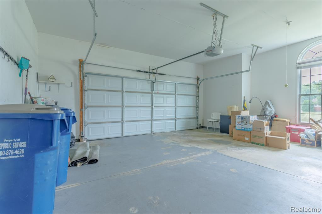 1897 STONEBRIDGE Drive N, Ann Arbor, MI 48108 — Photo 39