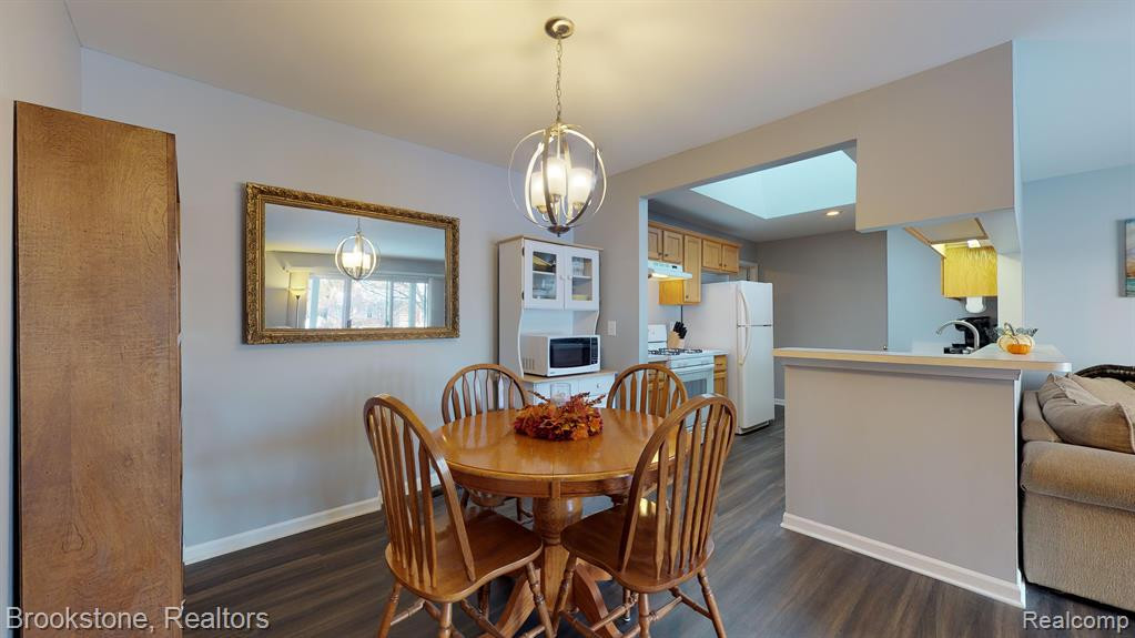 48617 EDGEMONT Court, Shelby Twp, MI 48315 — Photo 4