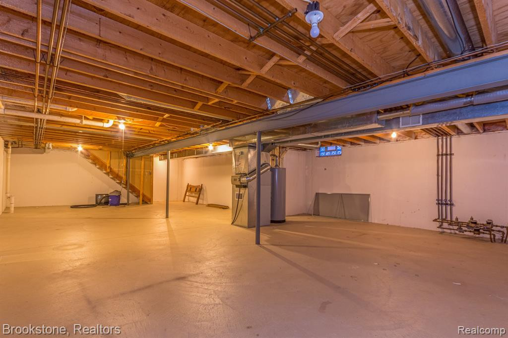 48617 EDGEMONT Court, Shelby Twp, MI 48315 — Photo 13