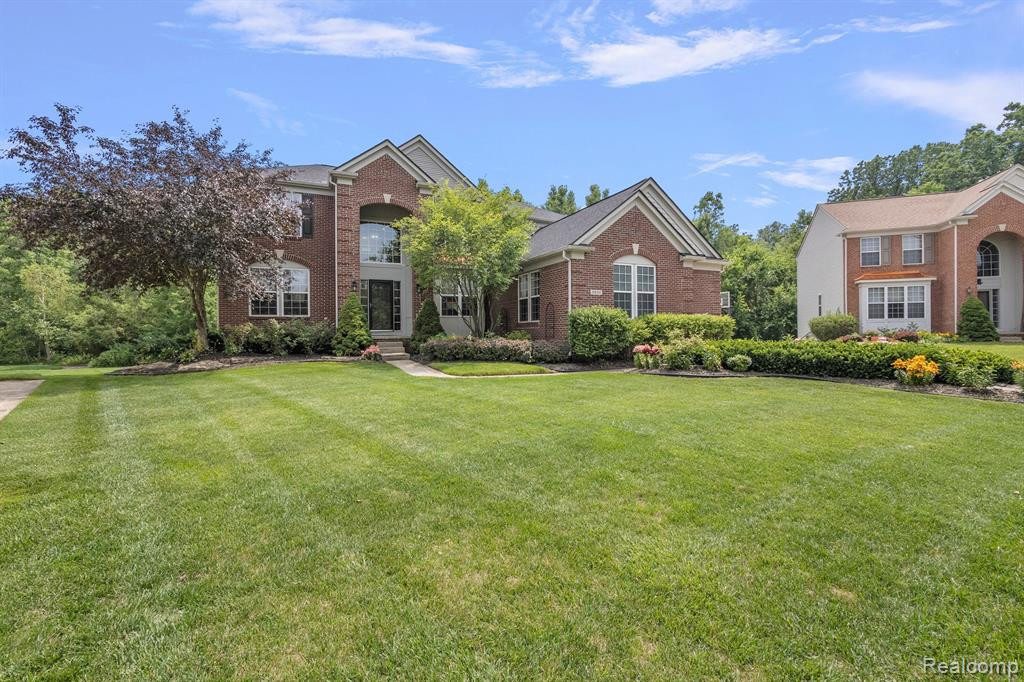 8830 LAKEWAY Court, Ypsilanti, MI 48197 — Photo 17