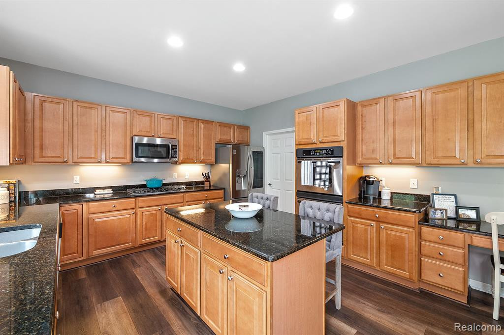 8830 LAKEWAY Court, Ypsilanti, MI 48197 — Photo 38