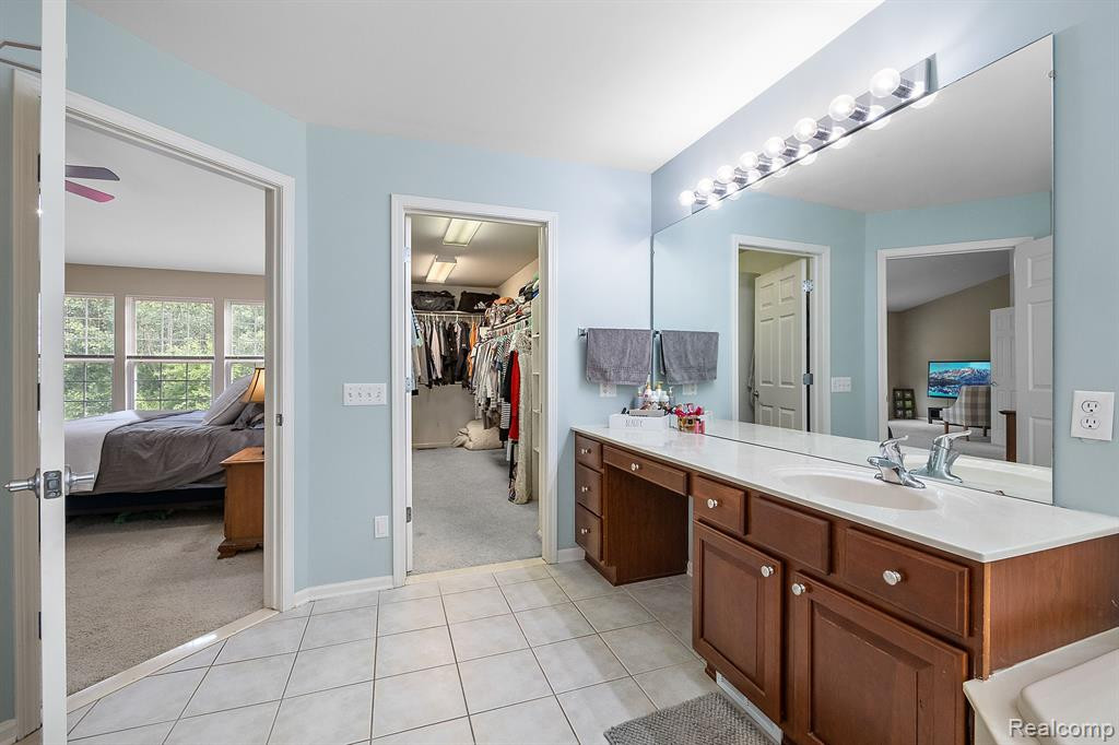 8830 LAKEWAY Court, Ypsilanti, MI 48197 — Photo 52