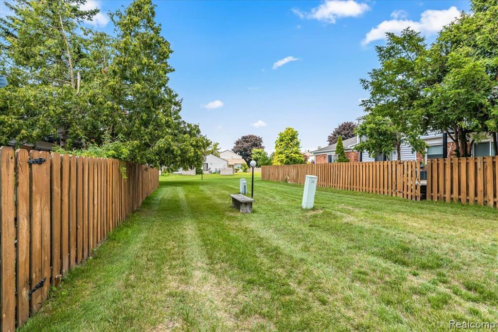 24653 OLDE ORCHARD Street, Novi, MI — Photo 28