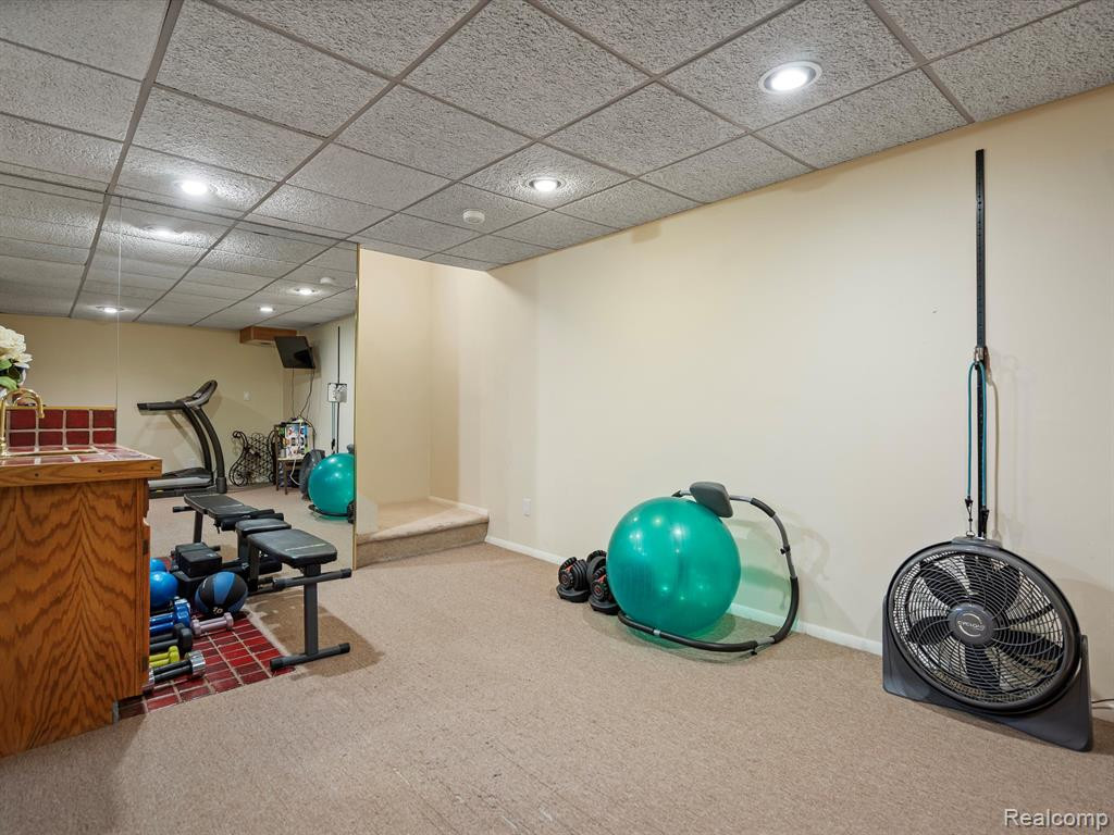 31176 COUNTRY Way, Farmington Hills, MI 48331 — Photo 15