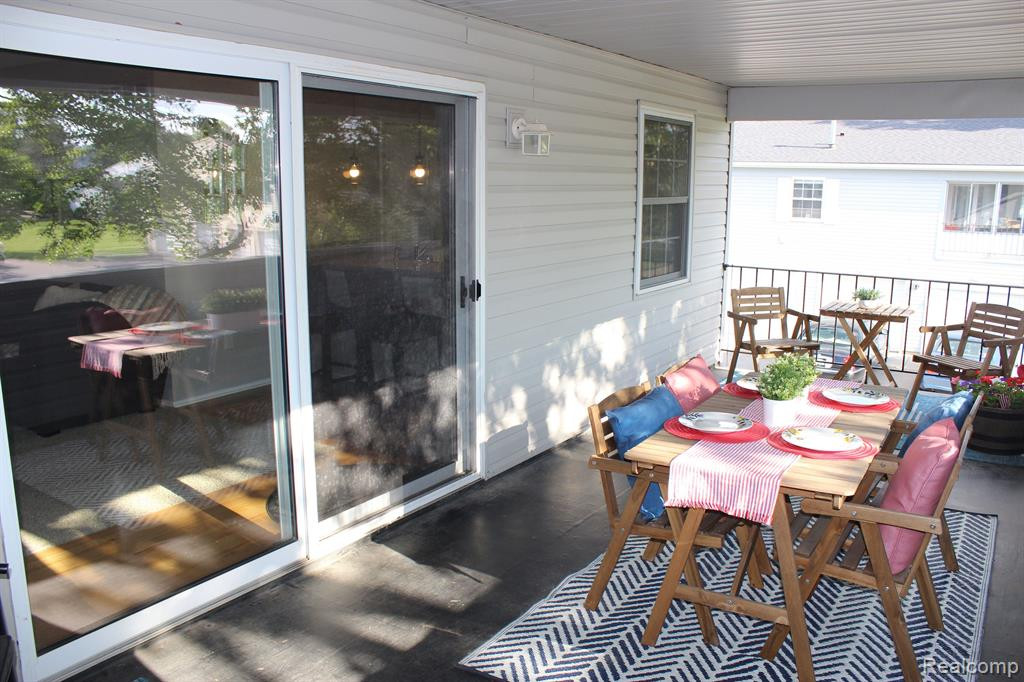 290 LAKE VILLAGE Drive, Walled Lake, MI 48390 — Photo 23