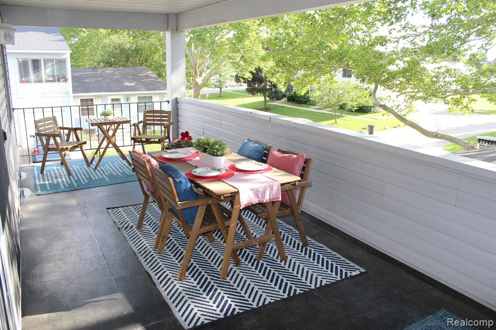 290 LAKE VILLAGE Drive, Walled Lake, MI 48390 — Photo 24
