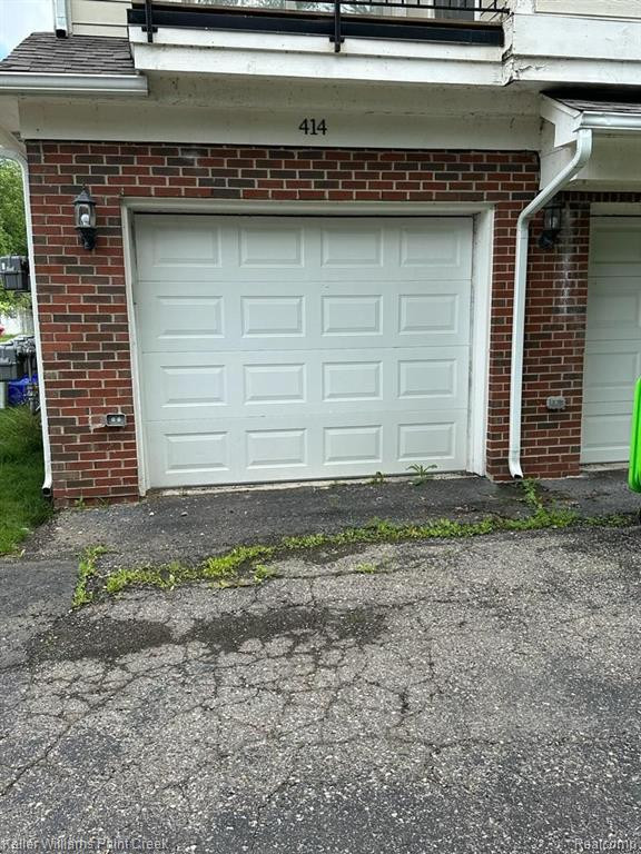 414 LEGATO Drive, Walled Lake, MI 48390 — Photo 18
