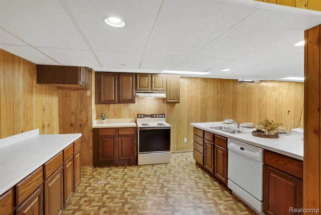 41488 BROQUET Drive, Northville, MI 48167 — Photo 35