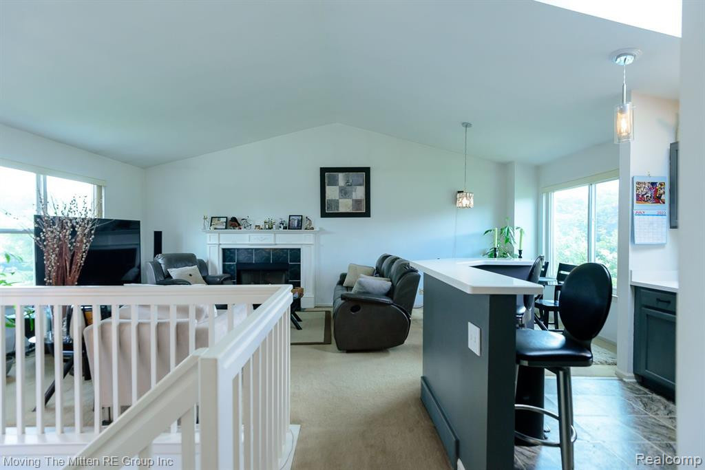 417 VICTORIAN Lane, Belleville, MI 48111 — Photo 2