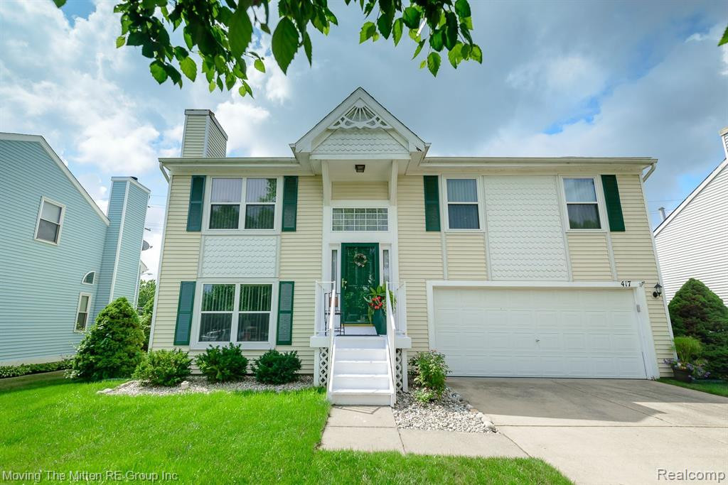 417 VICTORIAN Lane, Belleville, MI 48111 — Photo 32