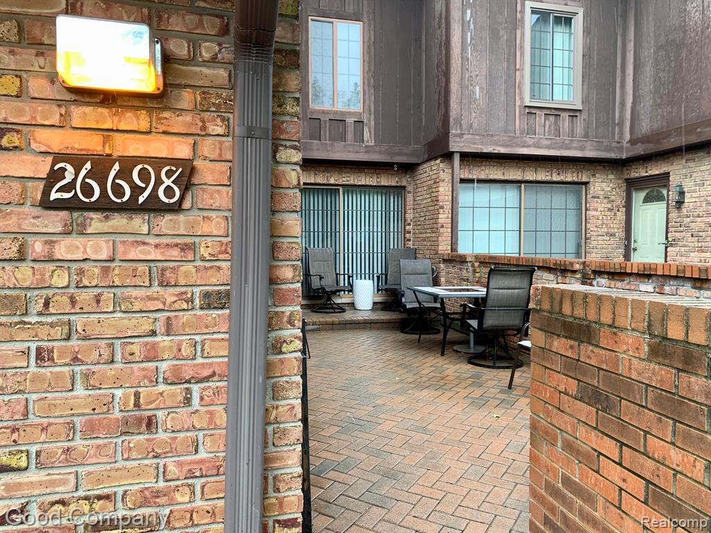 26698 SUMMERDALE Drive, Southfield, MI 48033 — front exterior