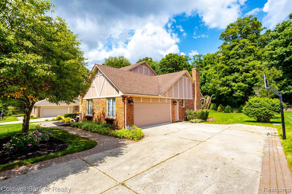 17816 Winchester Drive, Northville, MI 48168 — Photo 11