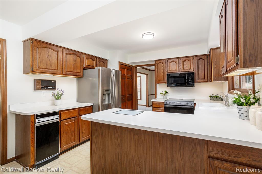 17816 Winchester Drive, Northville, MI 48168 — Photo 24