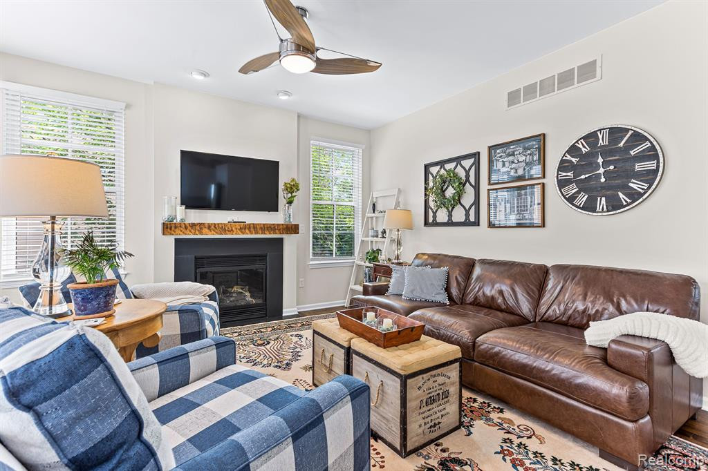 49986 HANCOCK Street, Canton, MI 48188 — Photo 11