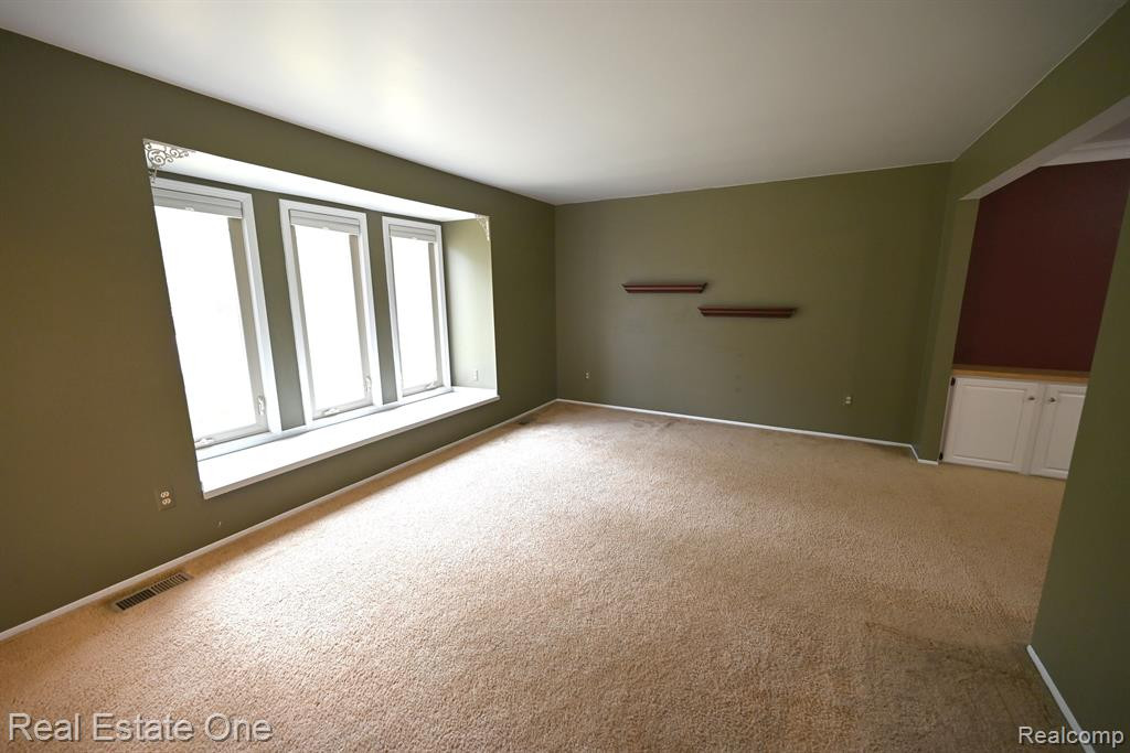 25050 SULLIVAN Lane, Novi, MI — Photo 3